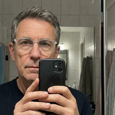 Looks like a normal pair of glasses